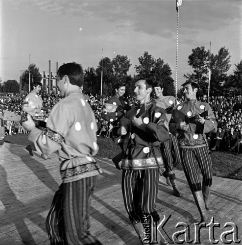 Czerwiec 1973, Mińsk Mazowiecki, Polska.
Występy Zespołu Północnej Grupy Armii Radzieckiej na terenie jednostki wojskowej w Mińsku Mazowieckim.
Fot. Romuald Broniarek, zbiory Ośrodka KARTA