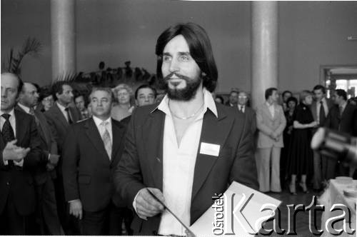 Czerwiec 1980, Zielona Góra, Polska.
Czesław Niemen podczas XVI Festiwalu Piosenki Radzieckiej w Zielonej Górze.
Fot. Romuald Broniarek, zbiory Ośrodka KARTA