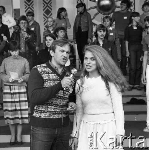 Czerwiec 1982, Zielona Góra, Polska.
Uczestnicy XVIII Festiwalu Piosenki Radzieckiej w czasie prób.
Fot. Romuald Broniarek, zbiory Ośrodka KARTA
