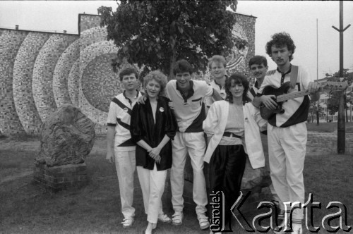 1987, Zielona Góra, Polska.
Uczestnicy XXIII Festiwalu Piosenki Radzieckiej. 
Fot. Romuald Broniarek, zbiory Ośrodka KARTA