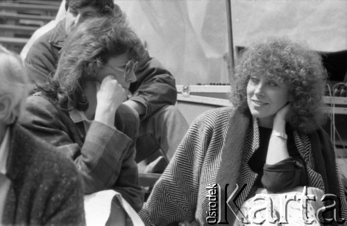 1987, Zielona Góra, Polska.
XXIII Festiwal Piosenki Radzieckiej. Z prawej Alicja Majewska. 
Fot. Romuald Broniarek, zbiory Ośrodka KARTA