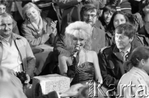 1988, Zielona Góra, Polska.
XXIII Festiwal Piosenki Radzieckiej. 
Fot. Romuald Broniarek, zbiory Ośrodka KARTA