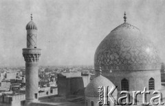 06.09.1944, Bagdad, Irak.
Panorama miasta, na pierwszym planie fragment meczetu.
Fot. NN, zbiory Ośrodka KARTA, album Konstantego Rdułtowskiego udostępniła Teresa Koziorowska.
 
