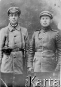 18.07.1921, Śląsk.
Uczestnicy III Powstania Śląskiego, z lewej stoi Antoni Kulesza.
Fot. NN, zbiory Ośrodka Karta, udostępniła Anna Szczepanik.

