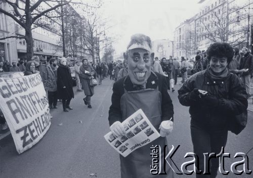 Grudzień 1989, Berlin Zachodni, Niemcy.
Upadek Muru Berlińskiego, manifestacja przeciwko 
