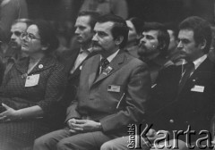 Wrzesień 1981, Gdańsk, Polska.
I Zjazd NSZZ Solidarność, w pierwszym rzędzie siedzą od lewej: Wanda Piwnik, Lech Wałęsa, Mieczysław Wachowski.
Fot. NN, zbiory Ośrodka Karta, udostępniła Wanda Piwnik


