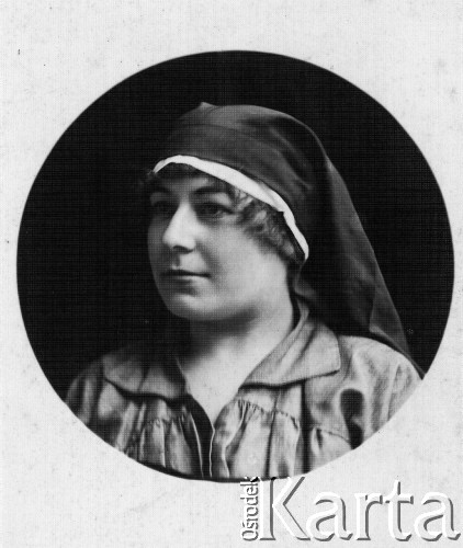 1916, Czernihów, Rosja.
 Stanisława Jóźwiakowska, portret. Podpis na odwrocie: 
