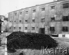 Brak daty, Radom, Polska. 
Areszt śledczy przy ul. Malczewskiego. Widok od strony podwórza.
Fot. NN, zbiory Ośrodka KARTA [sygn. OK 010508], udostępnił Mizerski.
