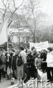 1988, Warszawa, Polska.
Pracownicy wydawnictwa „Arkady”, biorący udział w niezależnej manifestacji.
Fot. NN, zbiory Ośrodka KARTA, udostępniła Halina Myślicka.