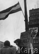 10.1956, Warszawa, Polska.
Studenci warszawscy zbierają datki na pomoc Węgrom podczas powstania węgierskiego.
Fot. autor nieznany, Stanisław Więckowski, zbiory Fundacji Ośrodka KARTA
