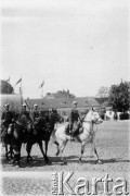 1918-1939, Ciechanów, Polska.
Parada 11 pułku ułanów im. Marszałka Edwarda Rydza-Śmigłego.
Fot. NN, zbiory Ośrodka Karta, z kolekcji Stefana Mosińskiego - udostępniła Natalia Stachoń