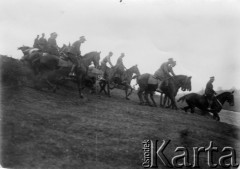 1928, brak miejsca.
Bieg św. Huberta.
Fot. NN, zbiory Ośrodka Karta, z kolekcji Stefana Mosińskiego - udostępniła Natalia Stachoń