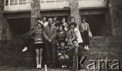 1929-1931, Warszawa, Polska.
Grupa studentek Centralnego Instytutu Wychowania Fizycznego, z lewej stoi instruktor lekkiej atletyki Baran.
Fot. NN, zbiory Ośrodka KARTA, udostępniła Aldona Nikoniuk.

