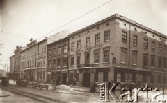 1900-1914, Lwów, Austro-Węgry.
 Plac Bernardyński, budynek Hotelu Krakowskiego, z prawej ulica Piekarska.
 Fot. NN, zbiory Ośrodka KARTA, udostępnił Jurij Karpenczuk
   
