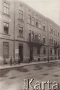 1900-1914 (?), Lwów, Austro-Węgry.
 Bursa Rzemieślnicza dla Wychowanków Chrześcijańskich im. doktora Tadeusza Rutowskiego. Fundacja Jakóba Hermana. Reklamy zakładów usługowych: 