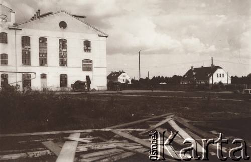 1900-1914 (?), Lwów, Austro-Węgry.
 Ulica Janowska, Fabryka desek.
 Fot. NN, zbiory Ośrodka KARTA, udostępnił Jurij Karpenczuk
   
