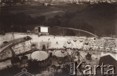 1912, Lwów, Austro-Węgry.
 Podzamcze, park rozrywki 