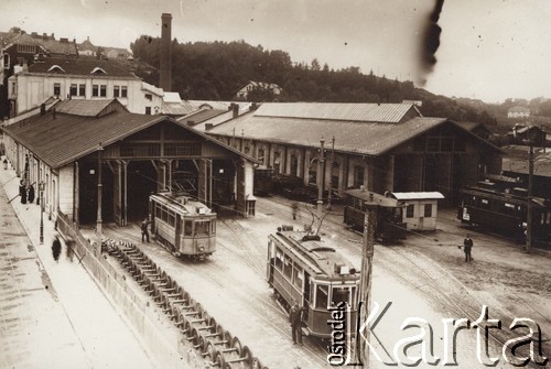 1900-1914 (?), Lwów, Austro-Węgry.
 Zajezdnia tramwajowa przy ulicy Pełczyńskiego.
 Fot. NN, zbiory Ośrodka KARTA, udostępnił Jurij Karpenczuk
   
