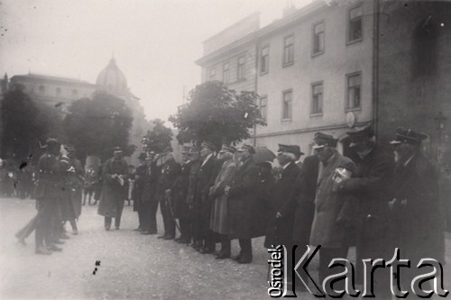 Lata 20., Lwów, Polska.
Plac św. Ducha, weterani Powstania Styczniowego.
Fot. NN, zbiory Ośrodka KARTA, udostępnił Jurij Karpenczuk
   
