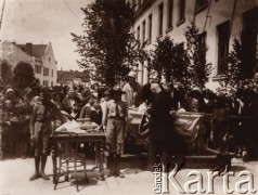 Lata 20., Lwów, Polska.
Uroczystość poświęcenia sztandaru.
Fot. NN, zbiory Ośrodka KARTA, udostępnił Jurij Karpenczuk
   
