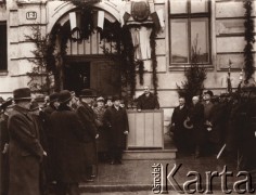1934, Lwów, Polska.
 Uroczystości w gimnazjum męskim im. Jana i Jędrzeja Śniadeckich, przemówienie.
 Fot. NN, zbiory Ośrodka KARTA, udostępnił Jurij Karpenczuk
   
