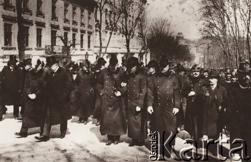 1900-1914, Lwów, Austro-Węgry.
 Grupa urzędników austriackich.
 Fot. NN, zbiory Ośrodka KARTA, udostępnił Jurij Karpenczuk
   
