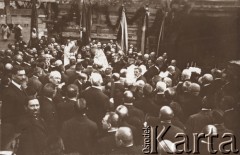 Ok. 1907, Lwów, Austro-Węgry.
Ulica Akademicka, Poświęcenie placu budowy gmachu Izby Handlowo-Przemysłowej.
Fot. NN, zbiory Ośrodka KARTA, udostępnił Jurij Karpenczuk
   
