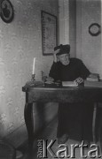 Przed 1939, Lwów, Polska.
 Portret katolickiego księdza.
 Fot. NN, zbiory Ośrodka KARTA, udostępnił Jurij Karpenczuk
   
