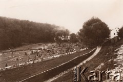 1914-1916, Lwów okolice
 OdPoczynek żołnierzy rosyjskich.
 Fot. NN, zbiory Ośrodka KARTA, udostępnił Jurij Karpenczuk
   
