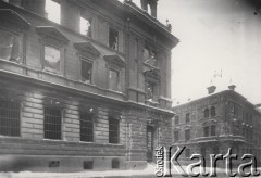 1919, Lwów, Polska.
 Budynek Poczty Głównej zniszczony podczas działań wojennych, widok od strony ulicy Słowackiego.
 Fot. NN, zbiory Ośrodka KARTA, udostępnił Jurij Karpenczuk
   
