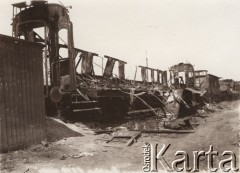 1919, Krasne, Pow. Lwów, Polska.
 Spalony pociąg na dworcu kolejowym.
 Fot. NN, zbiory Ośrodka KARTA, udostępnił Jurij Karpenczuk
   
