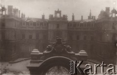 ok. 1920-22, Lwów, Polska.
 Pałac Potockich spalony w czasie walk o Lwów w latach 1918/19.
 Fot. NN, zbiory Ośrodka KARTA, udostępnił Jurij Karpenczuk
   
