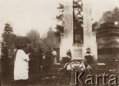 Maj 1922, Lwów, Polska.
 Cmentarz Łyczakowski, pogrzeb profesora Politechniki Lwowskiej inż. Karola Skibińskiego.
 Fot. NN, zbiory Ośrodka KARTA, udostępnił Jurij Karpenczuk
   
