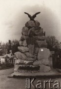 1900-1939, Lwów., Polska.
 Cmentarz Łyczakowski, grobowiec ekonomisty i przedsiębiorcy naftowego Stanisława Szczepanowskiego (1846-1900).
 Fot. NN, zbiory Ośrodka KARTA, udostępnił Jurij Karpenczuk
   
