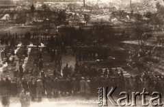 1921, Lwów, Polska.
 Cmentarz Orląt Lwowskich, przeniesienie zwłok Obrońców Lwowa do kwater na cmentarzu.
 Fot. NN, zbiory Ośrodka KARTA, udostępnił Jurij Karpenczuk
   
