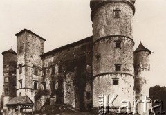 Przed 1914, Nowy Wiśnicz, Austro-Węgry.
 Zamek Kmitów i Lubomirskich w Wiśniczu strawiony przez Pożar w roku 1831.
 Fot. NN, zbiory Ośrodka KARTA, udostępnił Jurij Karpenczuk
   

