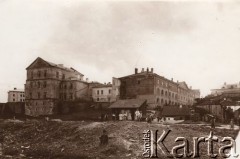Przed 1914, Drohobycz, Austro-Węgry.
 Fragment miasteczka, dzieci bawiące się na Podwórku.
 Fot. NN, zbiory Ośrodka KARTA, udostępnił Jurij Karpenczuk
   
