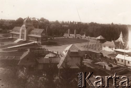 1916, Lwów, Austro-Węgry.
 Teren Wystawy Krajowej, pawilony wystawiennicze.
 Fot. NN, zbiory Ośrodka KARTA, udostępnił Jurij Karpenczuk
   
