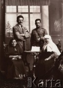 1914-1915, Lwów.
Siostry miłosierdzia i pracownicy Czerwonego Krzyża.
Fot. NN, zbiory Ośrodka KARTA, udostępnił Jurij Karpenczuk

