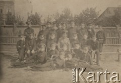 Przed 1914, Rosja.
Grupa kadetów.
Fot. NN, zbiory Ośrodka KARTA, kolekcję Dominika Piotrowskiego udostępnił Jan Rutkiewicz
 
