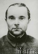 1939-1940, Polska.
Portret mężczyzny.
Fot. NN, zbiory Ośrodka KARTA, udostępnił Krzysztof Jasiewicz [sygn. oryginalna 0-19452]
 
