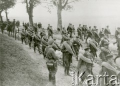Wrzesień 1939, Polska.
Oddziały Armii Czerwonej wkraczają do Polski.
Fot. NN, zbiory Ośrodka KARTA, udostępnił Krzysztof Jasiewicz, [sygn. oryginalna 1-551]
 
