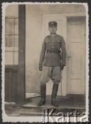 1922 (?), Kołomyja, woj. Stanisławów, Polska
Stanisław Bober w mundurze żołnierza Wojska Polskiego.
Fot. Stanisław Bober, kolekcję udostępniły Danuta Mordal i Ewa Szafrańska; zbiory Ośrodka KARTA

