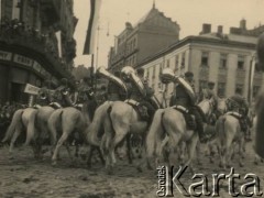 lata 30-te, Lwów, Polska
Parada wojskowa, orkiestra.
Fot. Stanisław Bober, kolekcję udostępniły Danuta Mordal i Ewa Szafrańska; zbiory Ośrodka KARTA 

