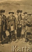1928, prawdopodobnie Czarnohora, Polska.
Huculi.
Fot. NN, zbiory Ośrodka KARTA