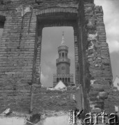 po 1945, Opole, Polska
Budynek Ratusza.
Fot. Stanisław Bober, kolekcję udostępniły Danuta Mordal i Ewa Szafrańska; zbiory Ośrodka KARTA 

