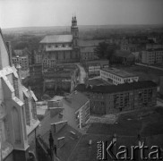 po 1945, Opole, Polska
Widok odbudowanego miasta.
Fot. Stanisław Bober, kolekcję udostępniły Danuta Mordal i Ewa Szafrańska; zbiory Ośrodka KARTA 

