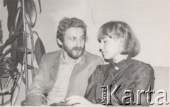 15.01.1983, Skierniewice, Polska.
 Zbigniew Janas podczas ukrywania się w okresie stanu wojennego. Obok Z.Janasa jego łączniczka Jolanta Polakowska-Meszka (zm. 2005). Opis Zbigniewa Janasa: 