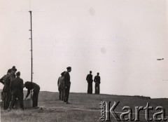 Po marcu 1943, Anglia.
Próby testowe myśliwca odrzutowego Gloster Meteor. 
Fot. NN, zbiory Ośrodka KARTA, udostępnili Katarzyna i Tomasz Krzywiccy