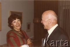 1985, brak miejsca.
Dyrektor Rozgłośni Polskiej Radia Wolna Europa w latach 1952-1976 Jan Nowak-Jeziorański i Halina Najder, żona Zdzisława Najdera.
Fot. NN, kolekcja Zdzisława Najdera, zbiory Ośrodka KARTA.